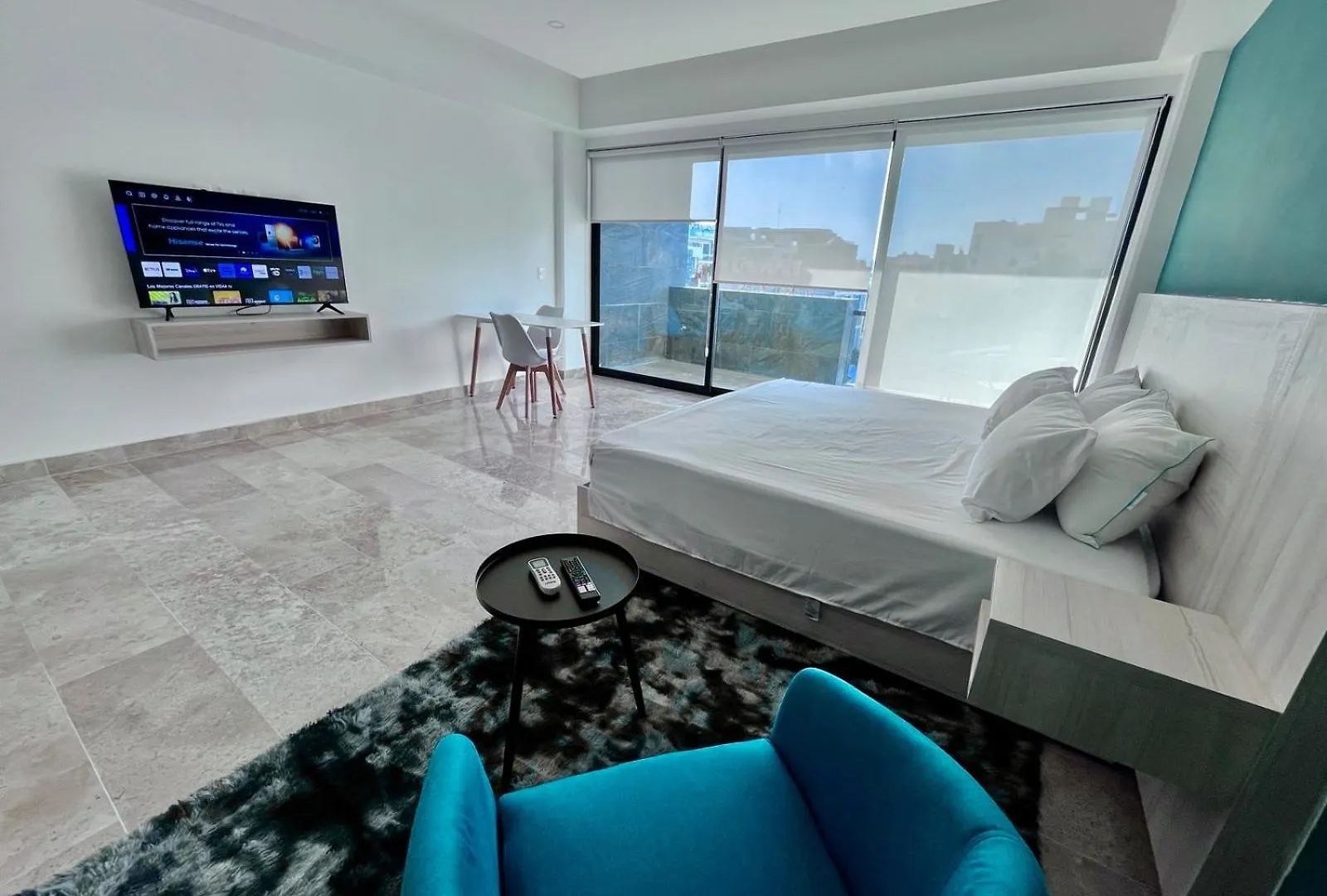 1 Bd Apt Top Location! Gym, Pool Playa del Carmen